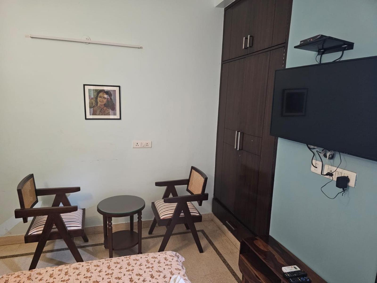 Sky Bloom Luxury Homestay Neu-Delhi Exterior foto