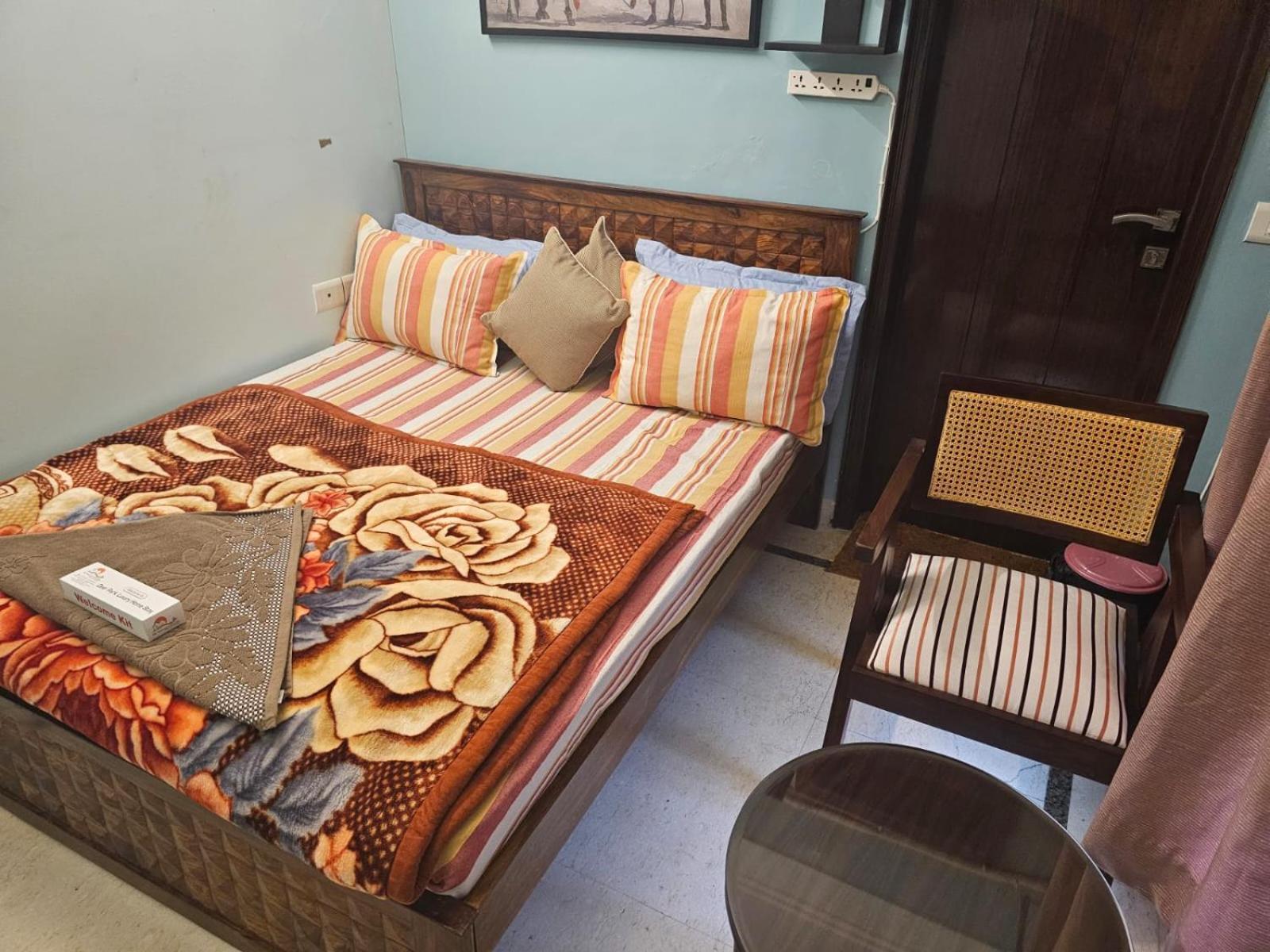 Sky Bloom Luxury Homestay Neu-Delhi Exterior foto